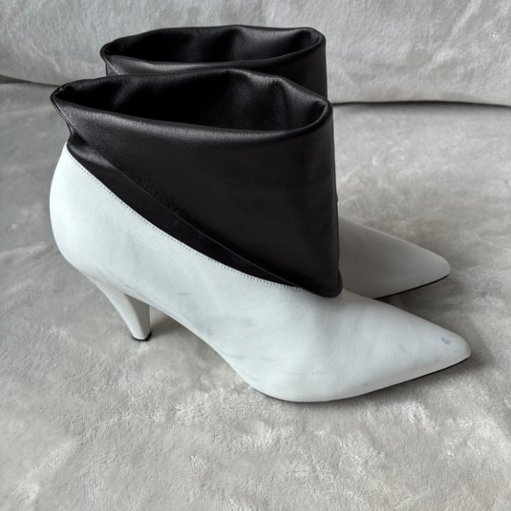 Super Soft Black & White Nappa Leather Fold Over Ankle Boots 39.5/9 -NWD - Picture 2 of 16